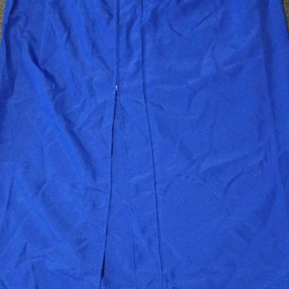 Graduation Cap & Gown - Picture 2 of 5